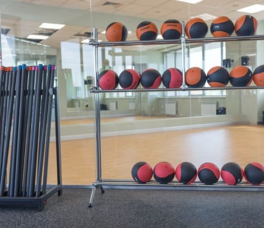 Пеликан бросает вызов! Пеликан