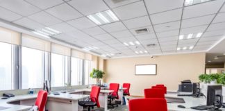 Кому доверить ремонт офиса?
