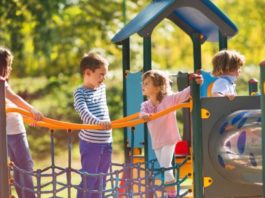 Кампания «Купи площадку» — лучший способ установить себе детскую площадку на дачу. http://kupiploshadku.ru/detskie-ploshchadki/