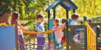 Кампания «Купи площадку» — лучший способ установить себе детскую площадку на дачу. http://kupiploshadku.ru/detskie-ploshchadki/