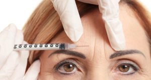 Межбровная морщина: как убрать