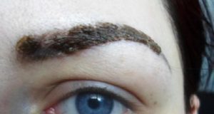 Корочки после татуажа бровей: фото, этапы заживления бровей, сколько сходят