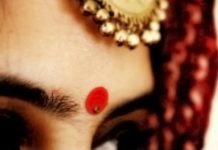 Для чего нужна Бинди – точка на лбу у индианок