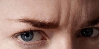 Что говорят складки между бровей