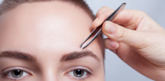 Как безболезненно выщипать брови — средства для обезболивания