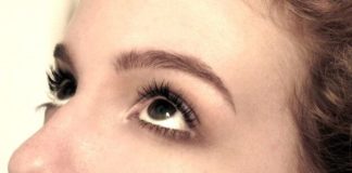 К чему чешутся брови