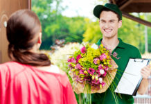 Особенности доставки цветов на дом