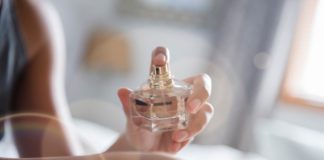 Сколько парфюма должно быть у девушки: нужно ли много и мастхэв