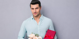 Что заказать к букету цветов в бутике In Bloom