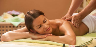 От каких проблем со здоровьем помогает массаж, и почему его рекомендуют жителям столицы