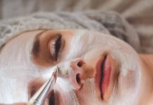 Виртуаль на Дмитровке: какие процедуры доступны в салоне, зачем коже профессиональный пилинг