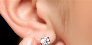 Почему девушки любят белое золото?