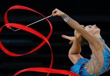 Купальники для художественной гимнастики: почему выбор лучше делать в специализированном магазине