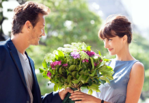 Как выбрать цветы девушке на первое свидание: советы