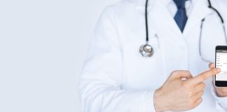 Почему лучше вызвать врача-нарколога домой: рекомендации