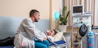 Где вызвать врача-нарколога с выездом на дом: почему следует выбирать наркологические клиники