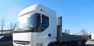 Зачем нужны длинномеры в аренду: подробности