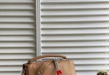 Женская сумка: какую купить на повседневную носку, а какую на свидание