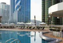 Куда отправиться москвичам в Арабских Эмиратах: расценки на посещение популярных курортов страны