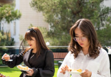 Организация шведского стола для корпоративных мероприятий: плюсы