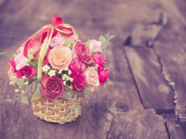 Осенние, весенние, летние: сезонные цветочные композиции в корзинах