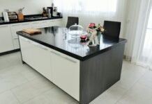 Обеденный стол из акрилового камня: комфорт и долговечность