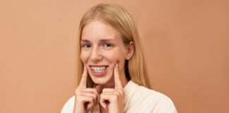 Исправление прикуса после 25 лет: миф или реальность? Что могут брекеты и элайнеры для взрослых